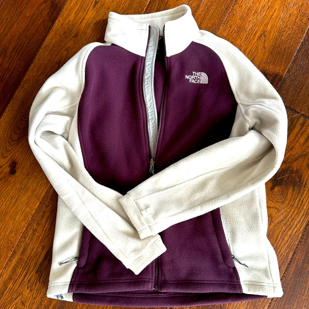 THE NORTH FACE FLEECE JACKET EUC MEDIUM